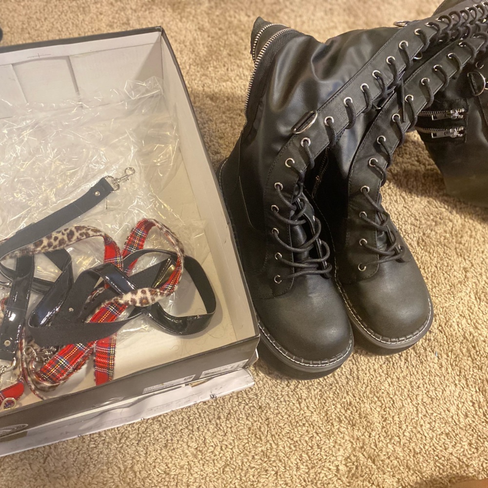 Dolls Kill boots 💕